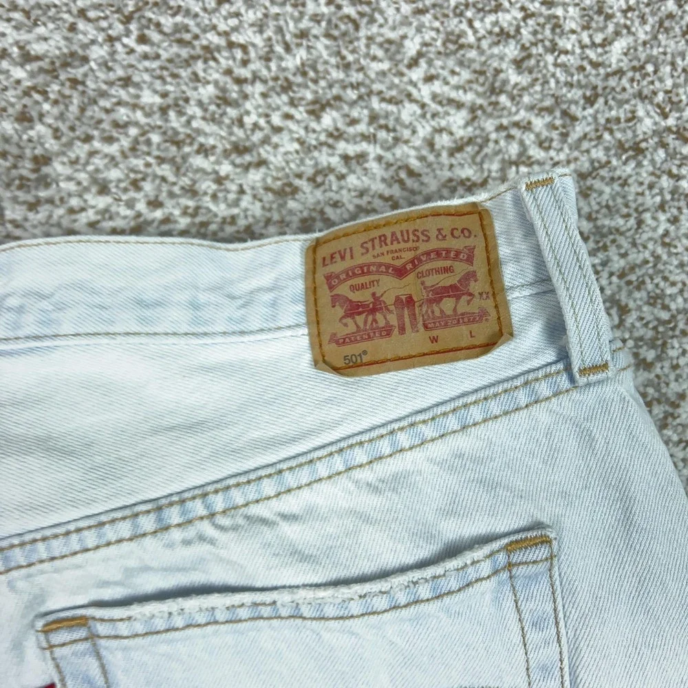 Levis 501 Shorts Womens 33 Blue‎ Denim High Rise Distressed Button Fly Cutoff